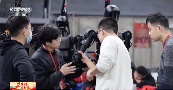 火半个月最大的幕后推手出现了尊龙凯时DeepSeek爆(图6)